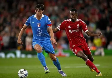 这时候利物, 两队激烈拉