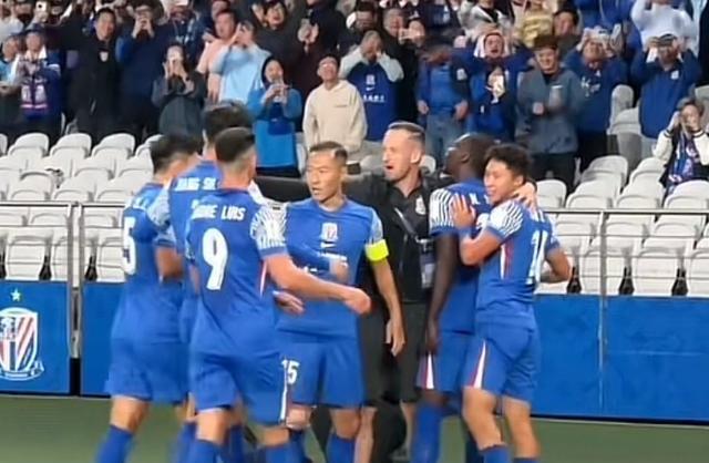 球队中, 不过, 踢申花派出